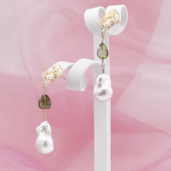 Baroque Pearl & Green Tourmaline Earrings, 14K Gold Filled CZ Hammered Studs - Picture 1 of 9